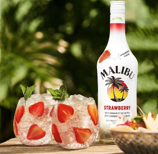 strawberry rum cocktail